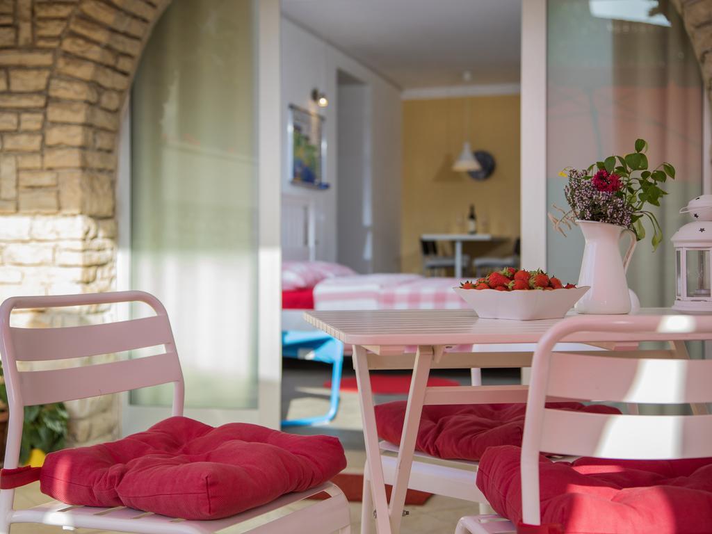 Apartment Urban ポレッチ エクステリア 写真